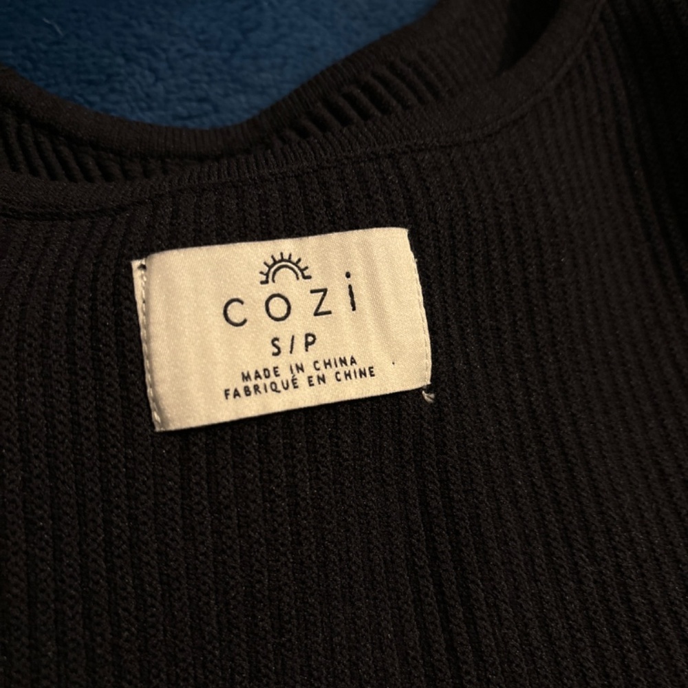 COZI Cropped Ribbed Black Tank Top - Picture 3 of 5